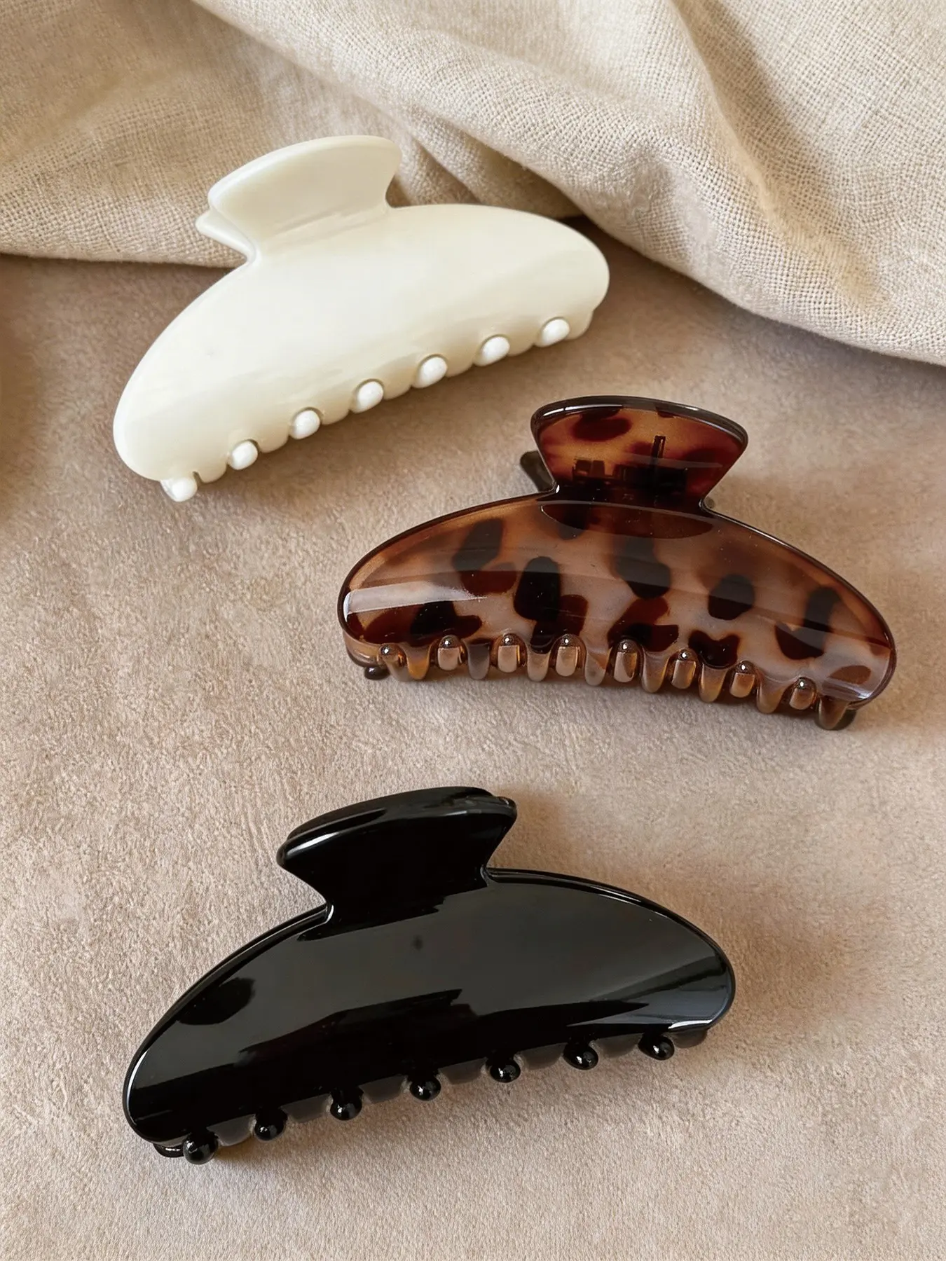 3 Pack Large Acrylic Claw Clips, Fun Claw Clips, Cute Hair Clips Strong Hold, Hair Claw Barrettes for Thick Thin Hair, Stylish Accessories, Super Cute Clips