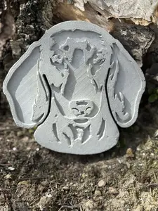 DACHSHUND Garden Art measures 4 x 4"