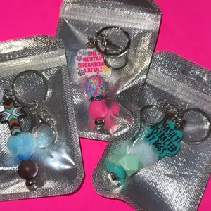 Beaded key chains pick on live