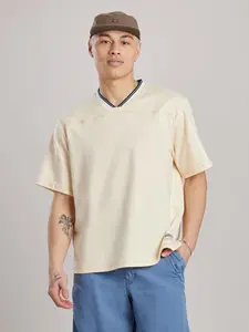 Beckham Y2K Sport V-Neck Tee