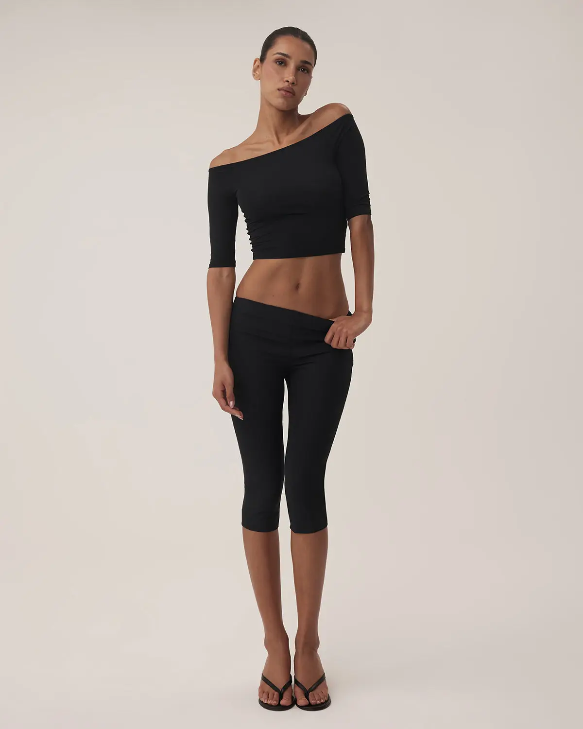 Midnight Capri | Black