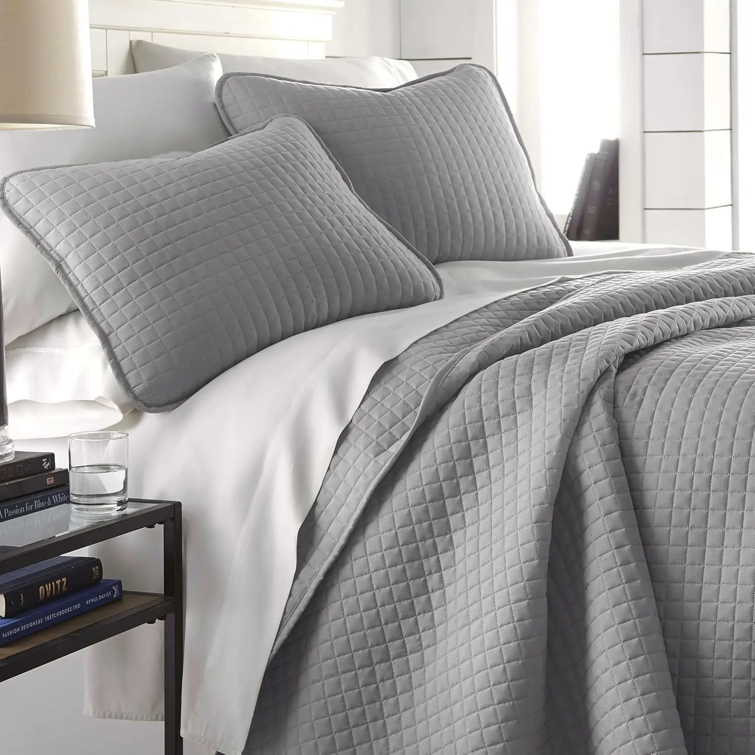 Quilted Summer Comforter, King Size Quilt, Brushed Lightweight Bedspread, Pet Hair Resistant, California/King Quilt Coverlet with 2 Shams, Steel Grey
