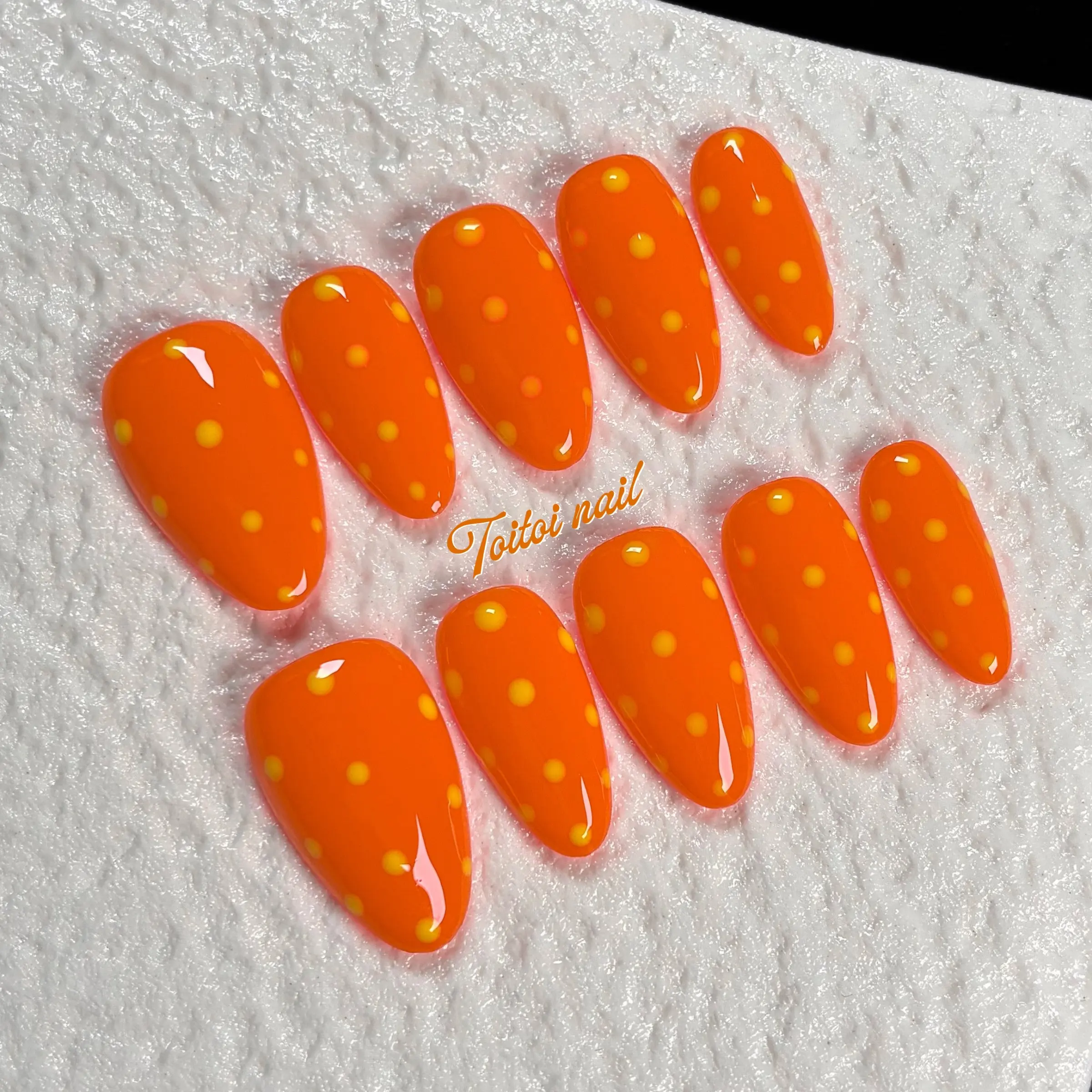 Orange Polka Dot Handmade Press-On Nails, Handmade False Acrylic Nails, Short Almond Shape, 10pcs Handmade, Sweet Summer Style, Bright Orange Base & Yellow Polka Dot, High Gloss Finish, Reusable DIY Nail Kit for Summer Vacation, Almond Fake Nails