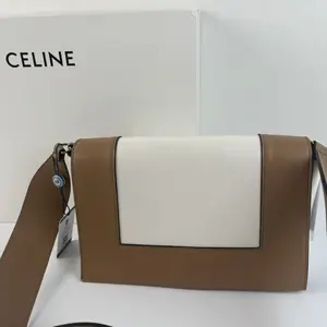 Pre-owned Celine Frame Medium