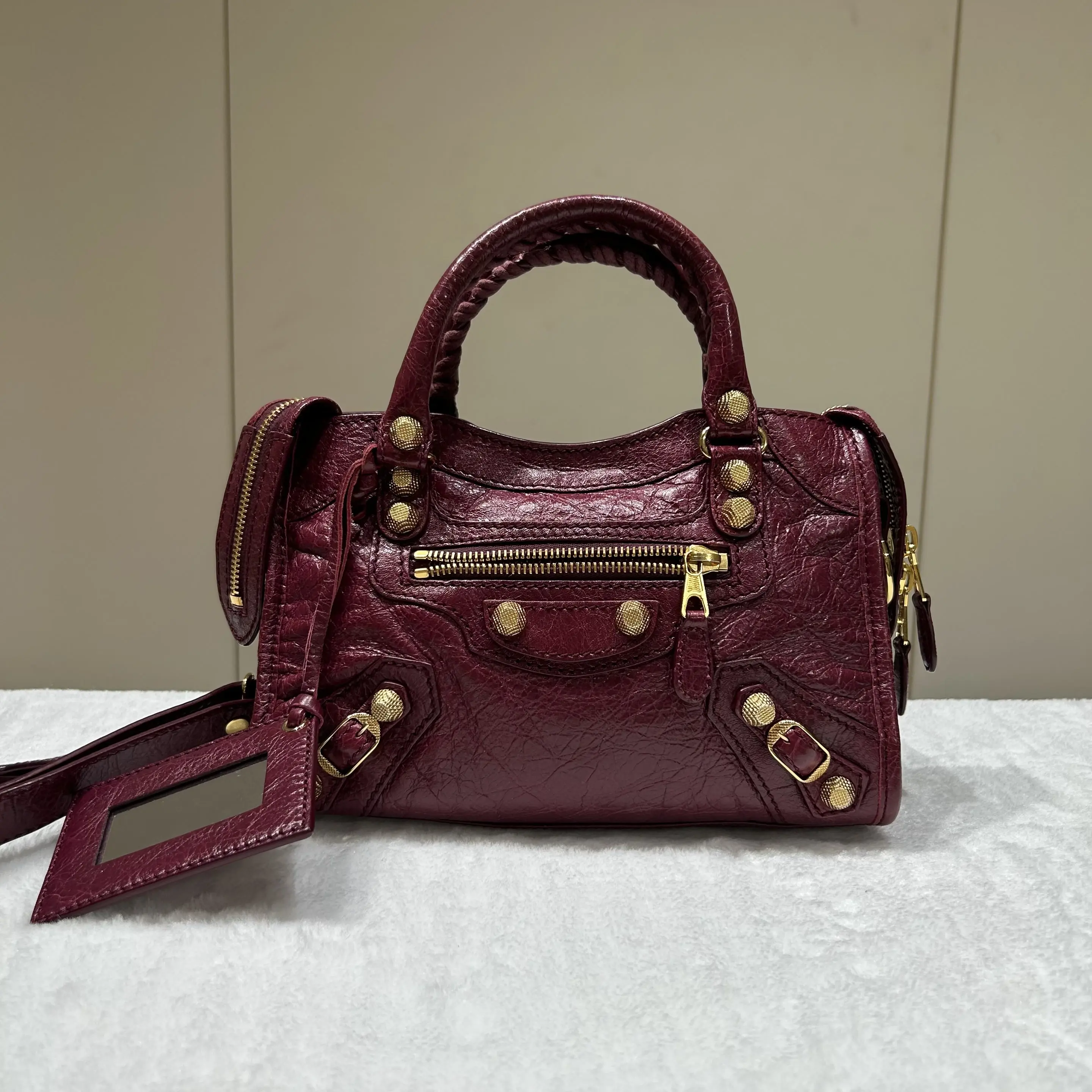 Pre-owned Balenciaga leather Crossbody Bags Dark Red Waxed Mini City Top Handle Crossbody Bag 53081004 SH