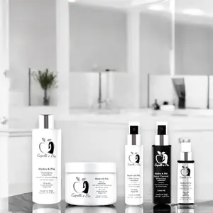Kit de Mantenimiento shampoo, mask, leave in , protector de calor, aceite finalizador sublime, cepillo de hebra de jabalí, dos gorros, masajeador y un bolsito porta cosmético