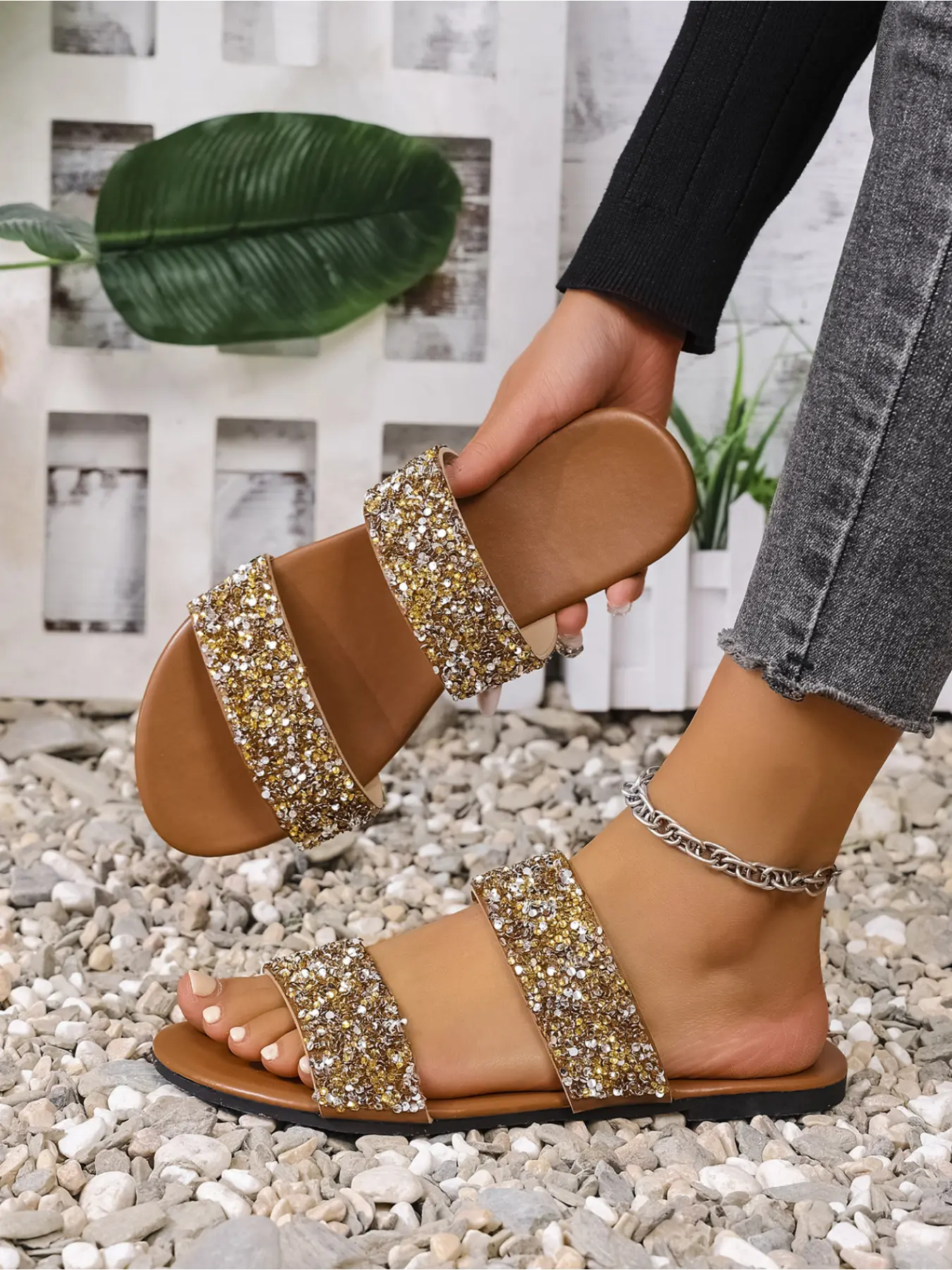 Ladies Summer Slippers Multicolor Diamond Embellished Flat Sandals Fashionable Casual Non-slip Footwear Fashionable Comfy Sandals