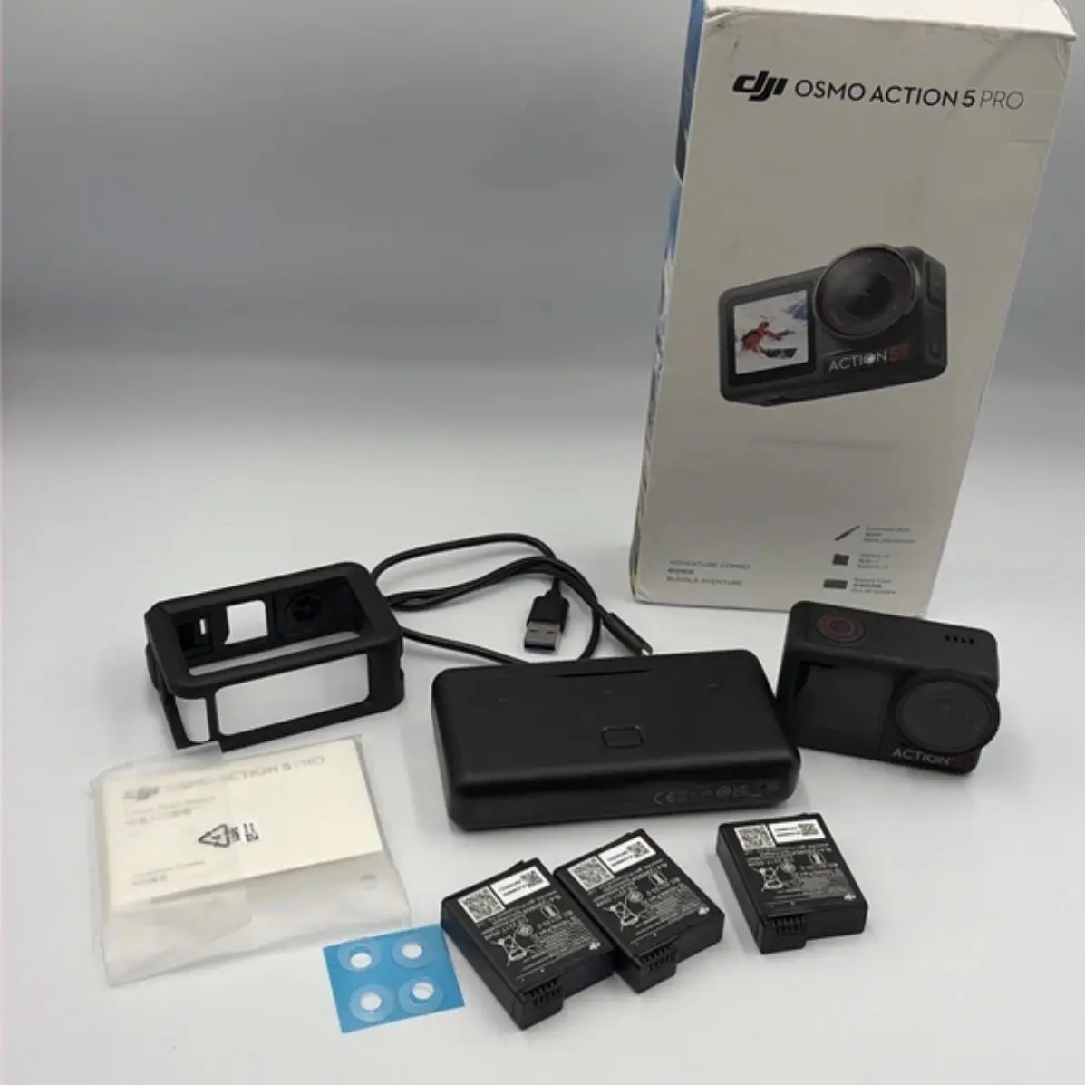 DJI Osmo Action 5 Pro 4K Action Camera Excellent Condition