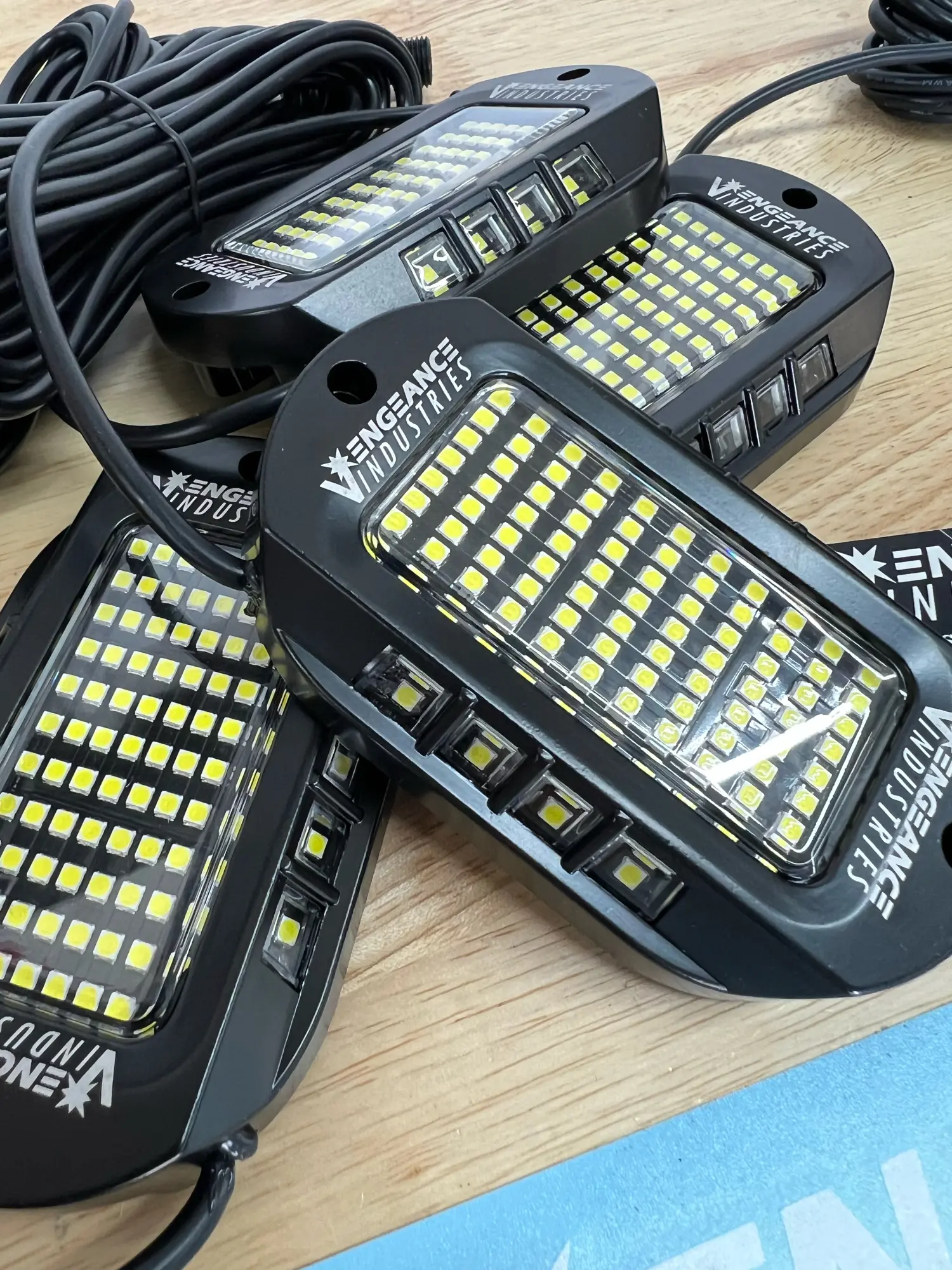Vengeance Industries 104 LED Pure White Rock Lights Underglow Waterproof IP68 12v DC 9800 Lumens Bluetooth RF Controller Included