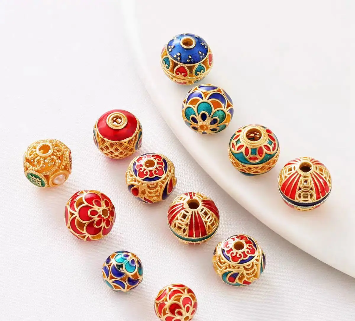 Copper Beads - Natural Copper Color Round Shape for Jewelry Making & Crafting Projects - Versatile Pack of Several