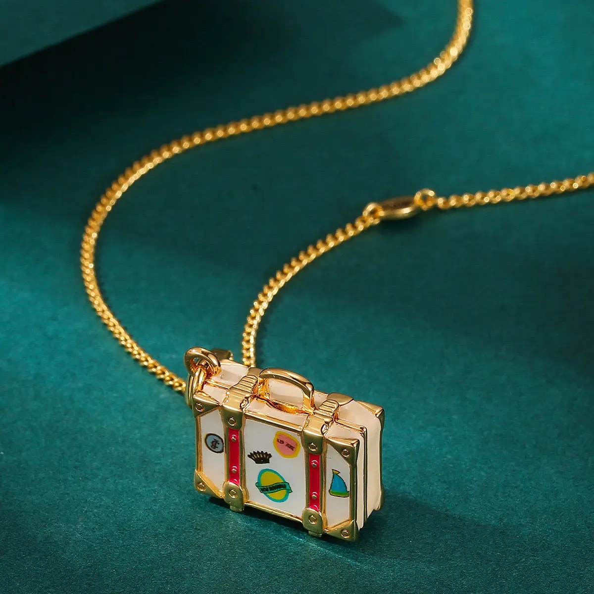 Vintage Travel Suitcase Charm Necklace - Gold Wanderlust Luggage Pendant, Adventure-Inspired Traveler Gift Costume Jewelry