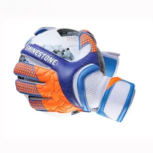 Goalkeeper gloves Adult children with finger guard thickened latex goalkeeper gloves Competition training