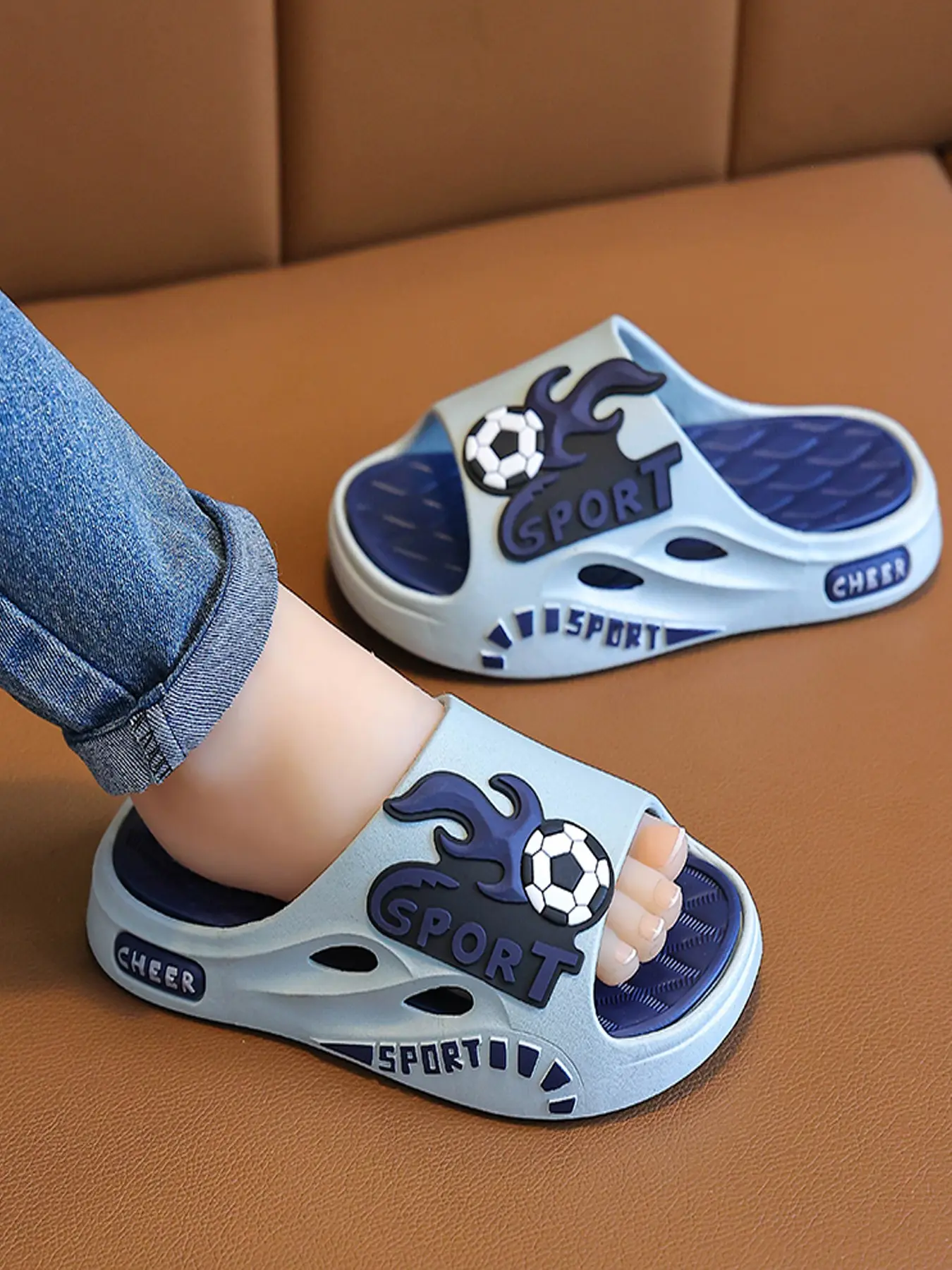 Summer Slippers, Slide, Casual Slides, Unisex Cartoon Soft Sole Non-Slip, Ideal for Home Bathing & Outdoor Use, Comfortable PVC Material