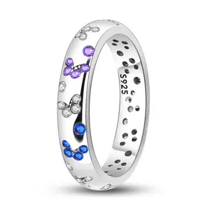 MULA Sparkling Butterfly Ring, S925 Silver-plated, set with platinum and cubic zirconia gemstones, a perfect gift for women, an anniversary, birthday and Valentine's Day.