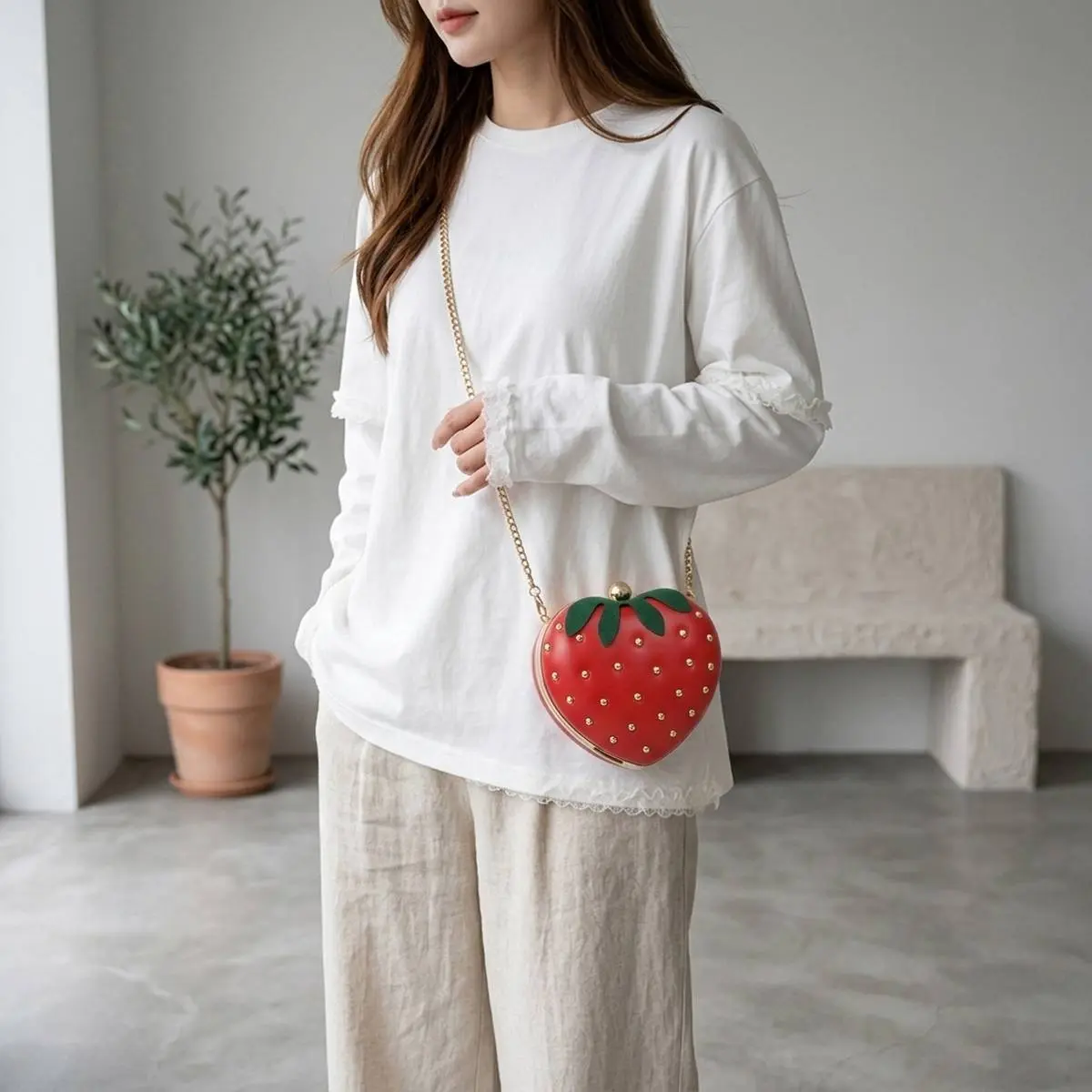 Women's Faux Leather Chain Strap Crossbody Handbag - Casual Elegant Mini Heart-Shaped Clutch, Strawberry Party Evening Shoulder Purse for Christmas Gifts (Do Not Wash), Faux Leather Crossbody