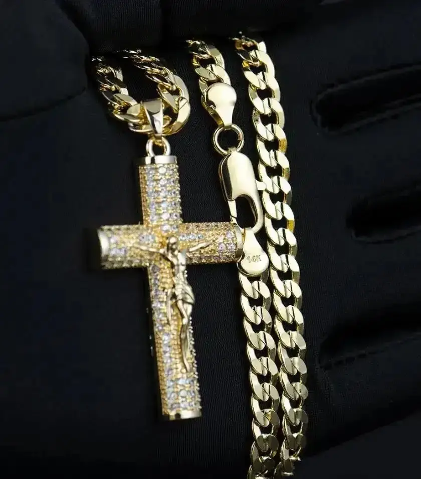 Elegant 14K Gold Concave Jesus Christ Chain with Cross Pendant - Symbol of Faith and otection, Meaningful Gift for Faithful Individuals