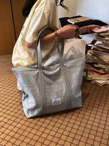 New Korean Style Minimalist Nylon Tote Bag, Large Capacity Shoulder Bag, Leather Patch, Wide Strap, Zip Closure, Versatile Shopping Bag, Shopping Totes