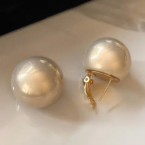 Vintage French Elegant Large Pearl Stud Earrings, Retro Style, Perfect for Parties, Weddings, Dates, Festivals, Daily Wear