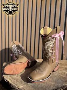 440 Ladies Cowgirl Boots Square Toe Pink Bun-Flowers Genuine Leather / Botas vaqueras para mujer, punta cuadrada, moño rosa, flores, Piel  genuino /