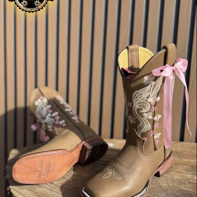 440 Ladies Cowgirl Boots Square Toe Pink Bun-Flowers Genuine Leather / Botas vaqueras para mujer, punta cuadrada, moño rosa, flores, Piel  genuino /