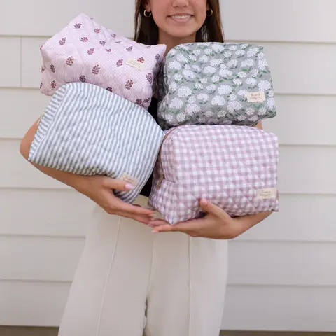 Quilted Makeup Bag for Women – Large Self-Standing Collapsible Travel Pouch