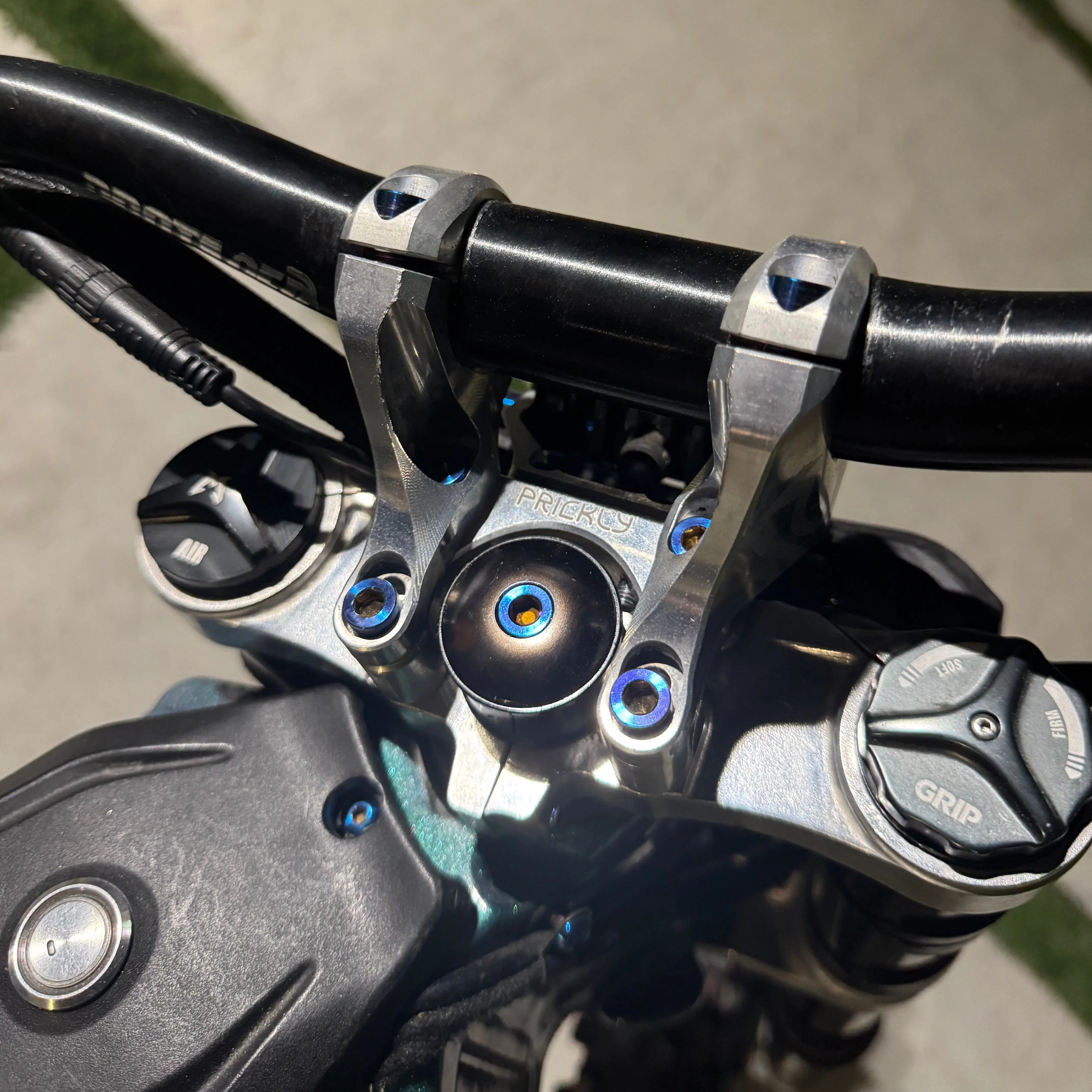 Titanium Stem Lock Bolt Titanium Stem Lock Bolt