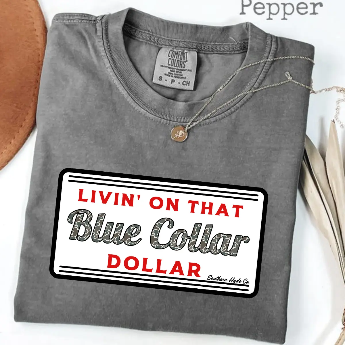 Livin On That Blue Collar Dollar Shirt, Blue Collar Worker Graphic Tee for Hardworking Men & Women, Country Working Class Pride Shirt, Southern Lifestyle Aesthetic Tee, Funny Labor Job Shirt, Trendy Rural Outfit Tee, Unisex Cotton Workwear Shirt