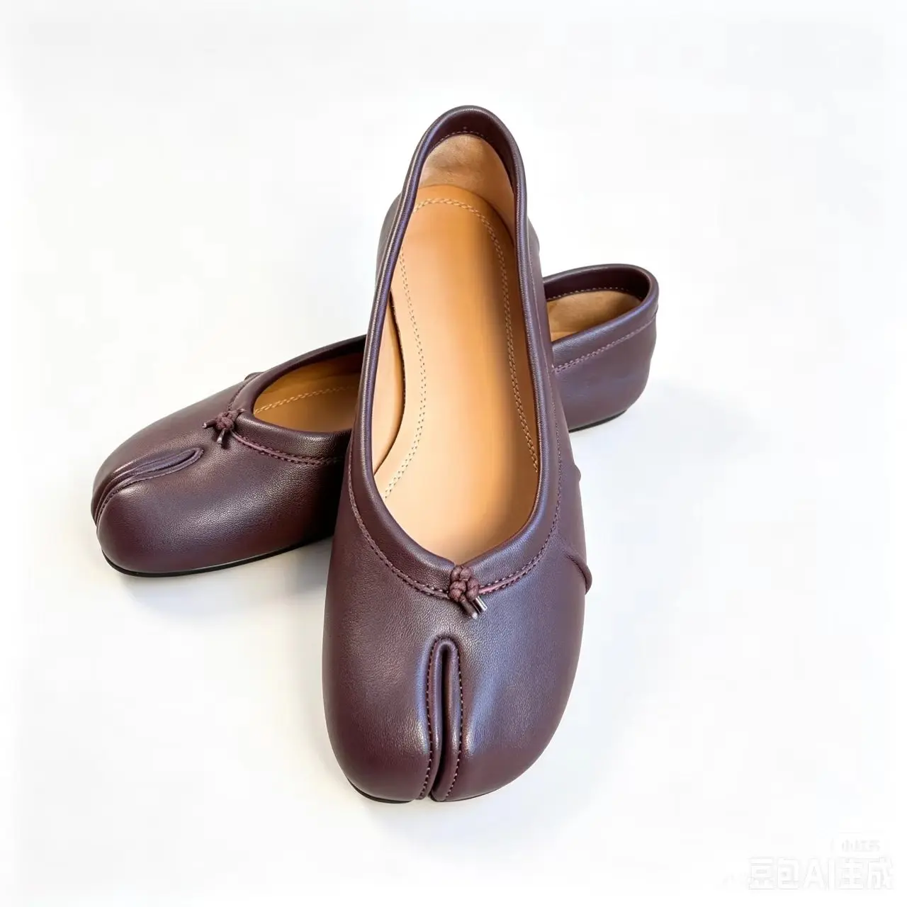 Dark brown and black slip-on pig toe ballet flats—versatile everyday dance shoes with a distinctive pig toe design, lightweight and breathable for all seasons, featuring cushioned, stable soles and a soft, comfortable fit suitable for spring and autumn ou