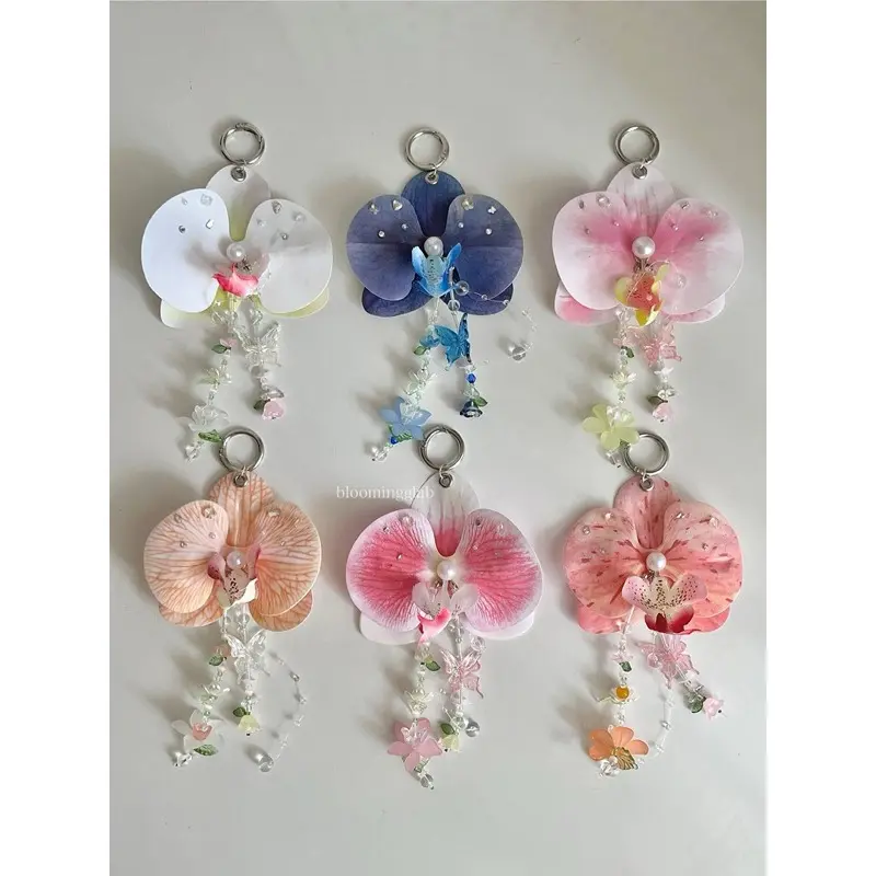 [NEW] Elegant Phalaenopsis Orchid Keychain – Realistic Moth Orchid Flower Charm for Handbags, Car Keys & Purses – Unique Floral Accessory