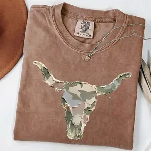 [PRINTED SHIRT] Comfort Colors Camo Longhorn Skull Patchwork T Shirt, Western Cow Skull, Farm Animal Head Tee, Floral Rustic Cow Lover Shirt
