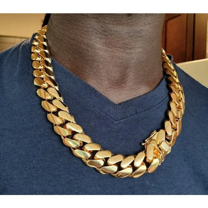 18K Gold Vacuum Plated Stainless Steel Chain & Copper Deployment Clasp Miami Cuban Link Chain Italy Mexico & Micro Inspired Unisex Hip Hop 14-22mm Necklace for Men & Women Jewelry,Daily Wear,Casual Fashion,Gift,Chicano Style,Weighty,Stackable