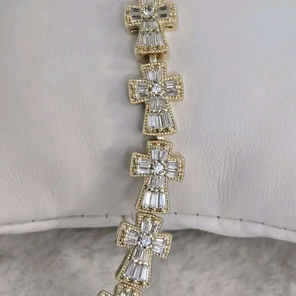 # 0129 Pulseras de cruz adiamantada con extensión a talla #8 oro laminado 14k joyería de lujo para mujeres