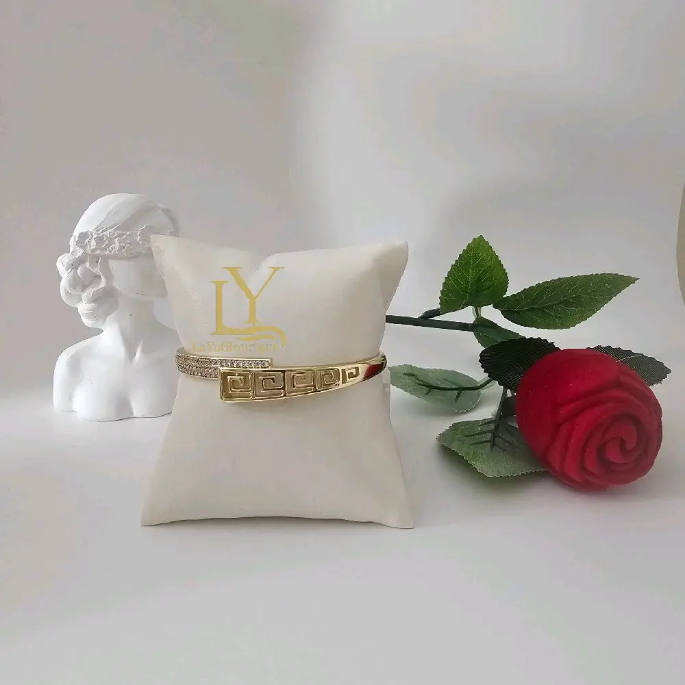 LaYaiBoutique #1946 14k gold plated bangle high quality (Small size)
