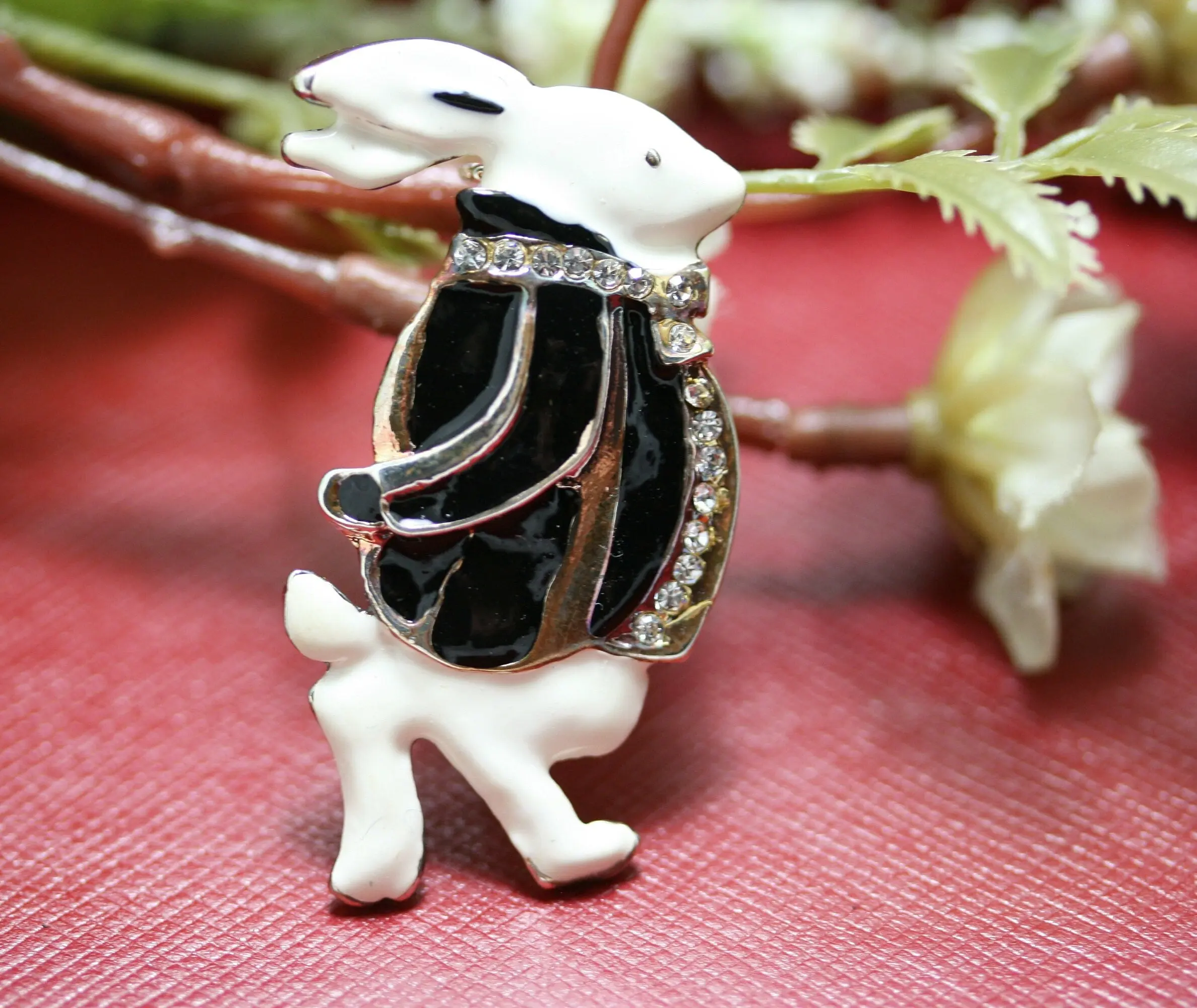 Easter Bunny Lapel Pin, Cute Black and White Animal Brooch with Rhinestones, Unisex Enamel Alloy Pin with Butterfly Clasp, Cute Animals, Rhinstone Trim, 1.75" X 1"