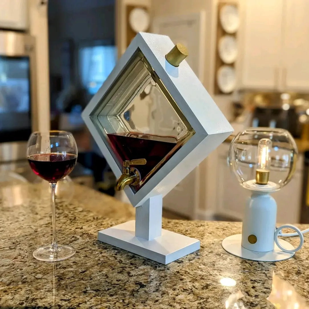 Wine Decanter , Drink dispenser, Beverage Dispensers, glass block design.