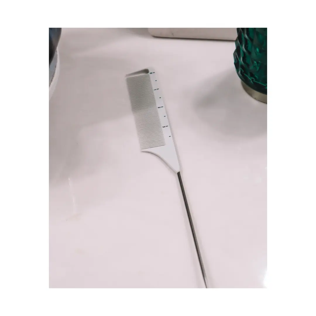 Coiffure Extensions White Counting Rattail Comb