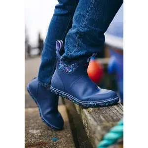 Enchanted Grayling 6" Ankle Deck Boot