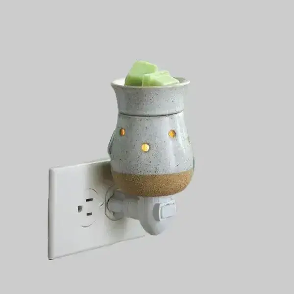 Rustic White Pluggable Fragrance Warmer