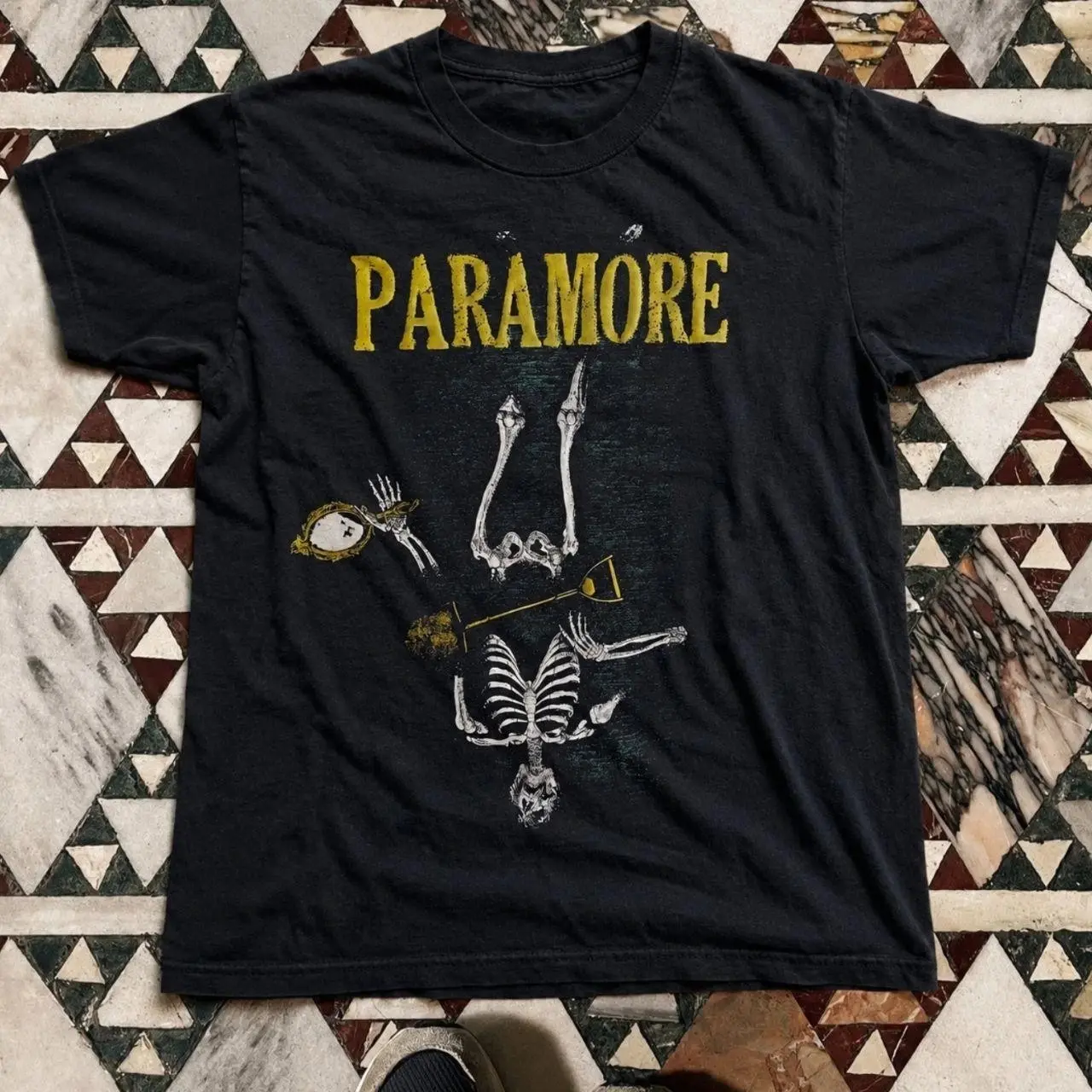 Paramore Black Graphic T-Shirt Unisex Alternative Rock Band T-Shirt, Gift For Fan