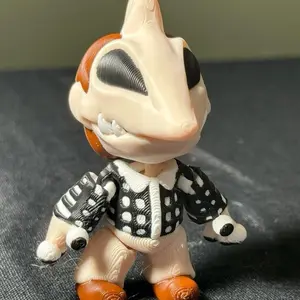 Adam Maitland Mini Figure Flexi - Collectible Beetlejuice-Inspired Figure with Unique Design and Pose for Movie Enthusiasts