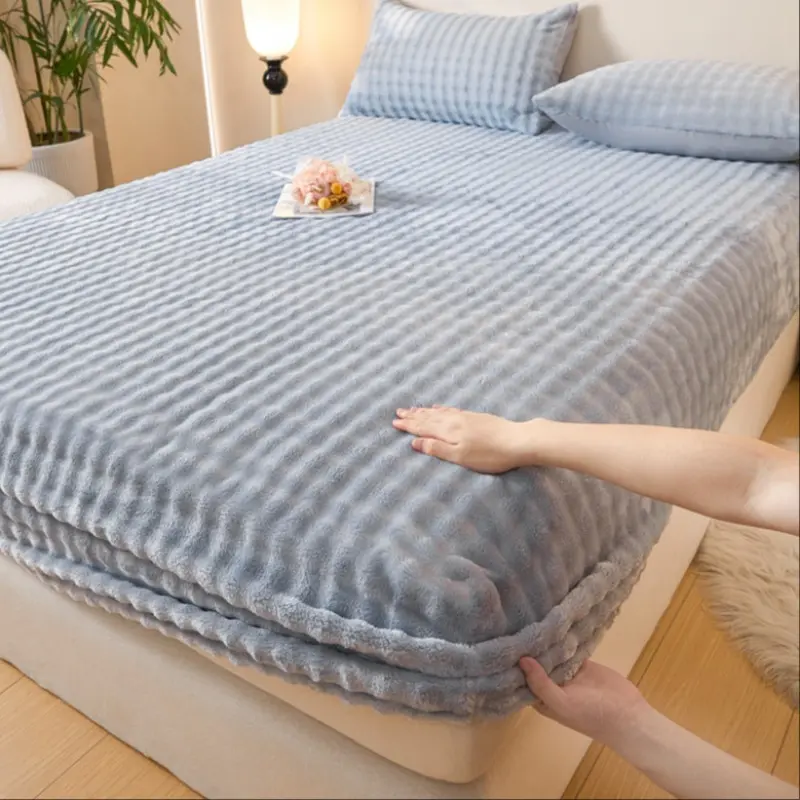 1pc Soft Short Plush Bed Mattress Cover, Elastic Waist Design, Comfortable Flannel Sheet for Bedroom and Guest Room, Bed Sheets, Soft Bedding Sheet