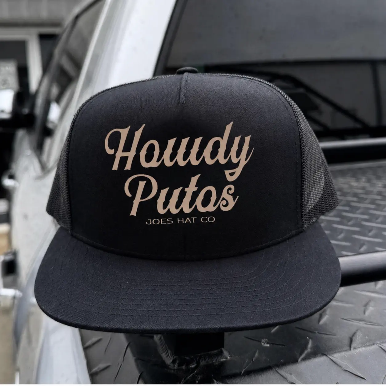 Howdy Putos Flanel Snapback Hat– Classic Snapback Mesh Cap for Men & Women