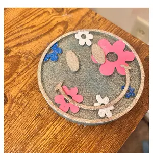 Smiley floral freshie