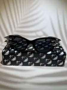 Punk Style Rivet Decor Sunglasses, Trendy Sunglasses for Everyday Use, Fashion Accessories for Outdoor Activities