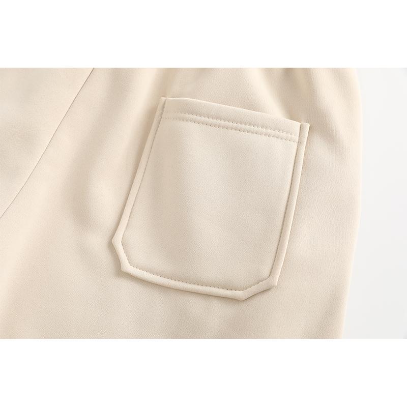 Men’s fleece casual athletic pants with a loose fit and drawstring waist; versatile for everyday wear during the spring and autumn semesters; fashionable menswear.