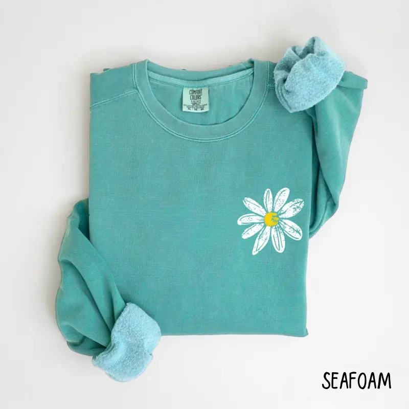 Comfort Colors Daisy Sweatshirt, Retro Floral Shirt, Trendy Casual Crewneck Sweatshirt, Women's Letter Print Long Sleeve Shirt