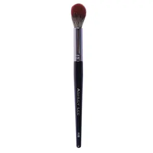 D06 - Highlighter / Contour Brush D06 - Highlighter / Contour Brush