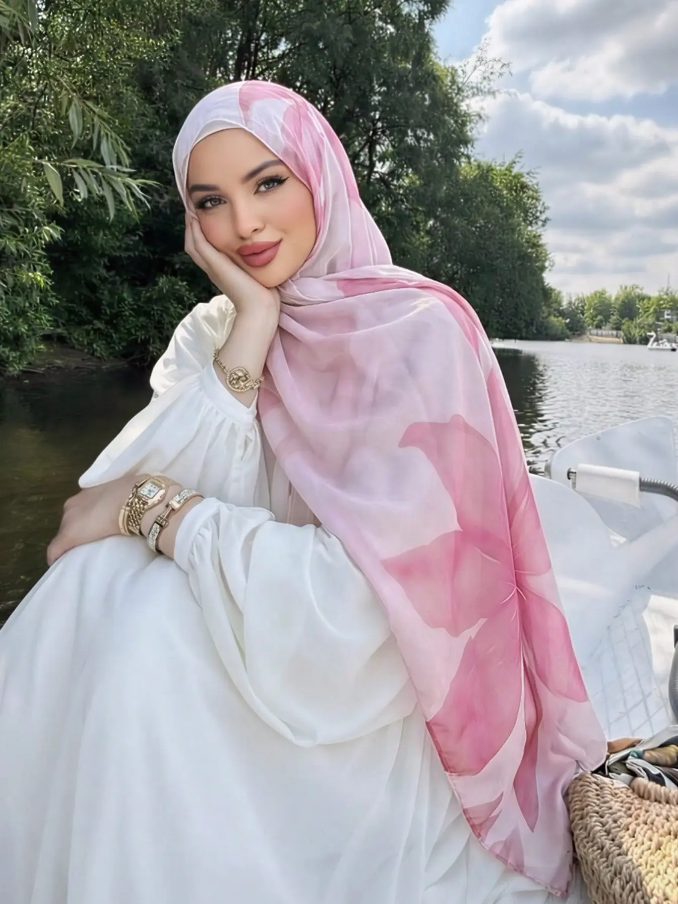 Women's Floral Digital Print Long Scarf Headscarf Hijabs, Muslim Modesty Sunscreen Multicolor Wrap, Elegant Bohemian Style, Suitable for Commuting