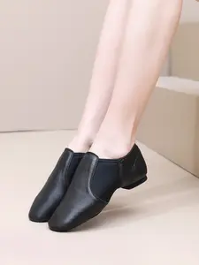 Dance Shoes Soft Leather Jazz Shoes , Lightweight Black Flat Shoes , Unisex Dance Shoes , EVA Split Sole，Mini Dance Zone Jazz Shoes, Cheerleading Shoes, Side Elastic Stretch Design, Slip-On Style, Comfortable Fit, Zumba Shoes