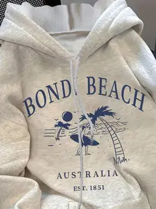 A women's light gray Bondi beach printed hooded sweatshirt, Australian-style seaside casual loose hoodie, suitable for autumn and winter, suitable for daily shopping, seaside vacation, leisure outing, etc.